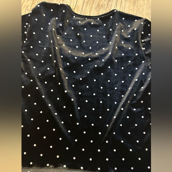 Abercrombie & Fitch Women S Black Velvet Polka Dot Lettuce Trim Crop Top - Picture 3 of 7